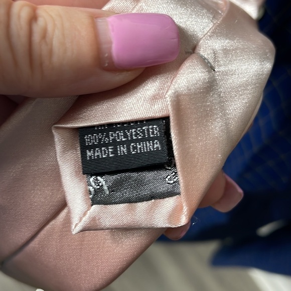 Champagne colored skinny tie - Picture 8 of 10